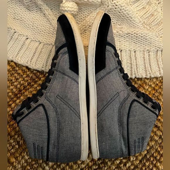 - Box fresh booties - Picture 3 of 7